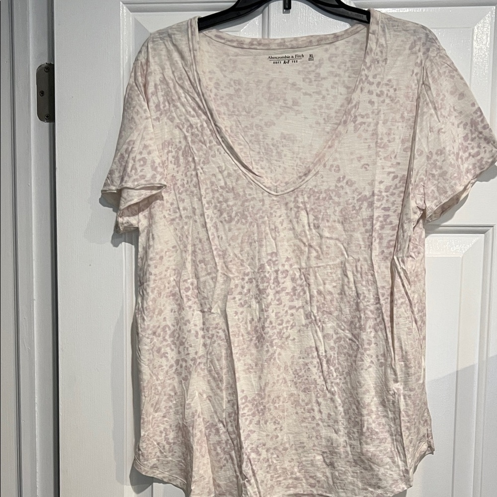 Abercrombie & Fitch Light Pink Patterned Short Sleeve Tee